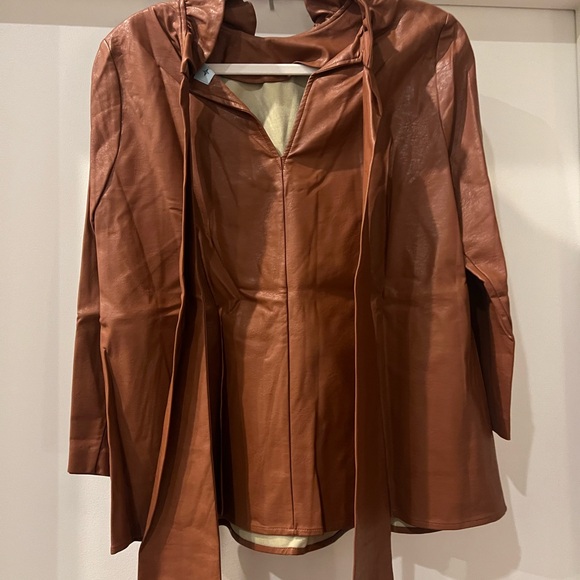 Tuckernuck Cognac Faux Leather Faye Bow Blouse Size Medium - Picture 3 of 5